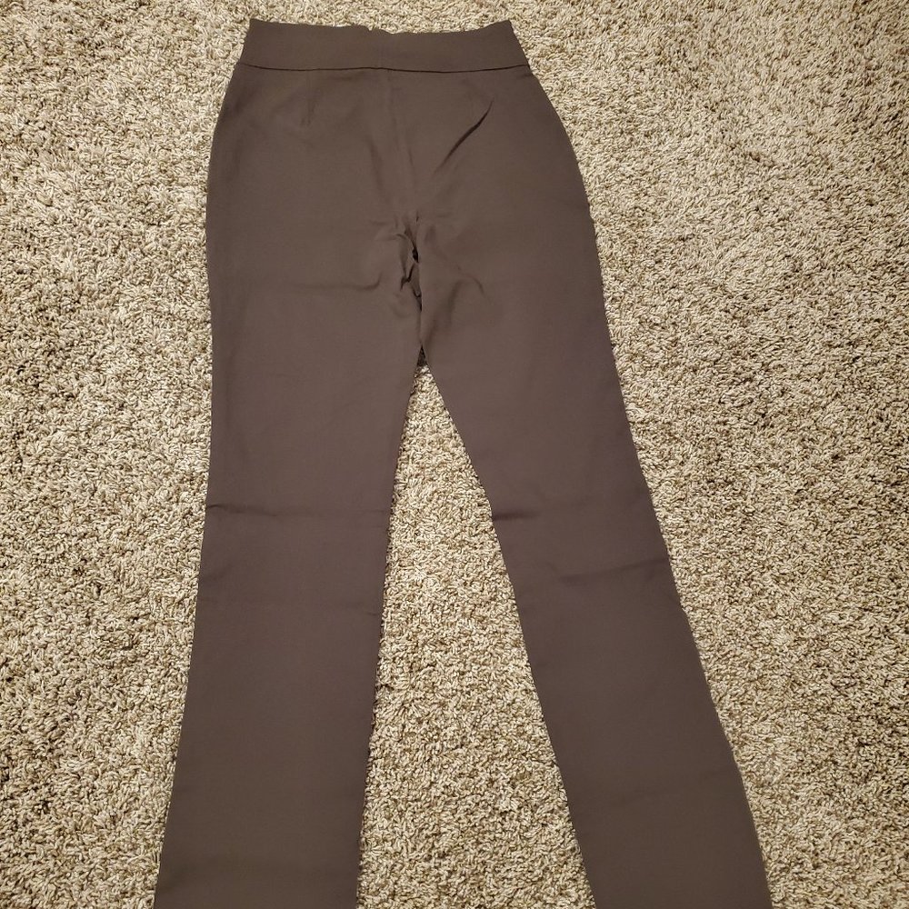 NA-KD brand. Slim-fit super stretch slit pants. - Picture 5 of 6